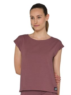 rødbrun fin t-shirt til ballet