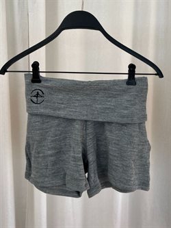 Wear Moi grå strik shorts til teen og damer